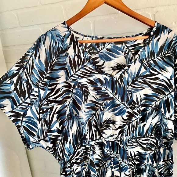 Mario Serrani Cute Tropical Palm leaves White/beige/navy/blue coverup Size L - Picture 6 of 13